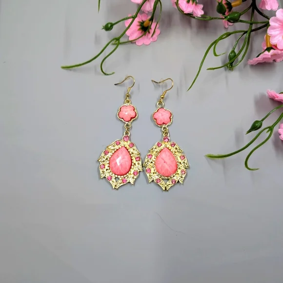 Pink Crystal Pretty Ornate Vintage Y2K Dangle Earrings - Picture 1 of 3